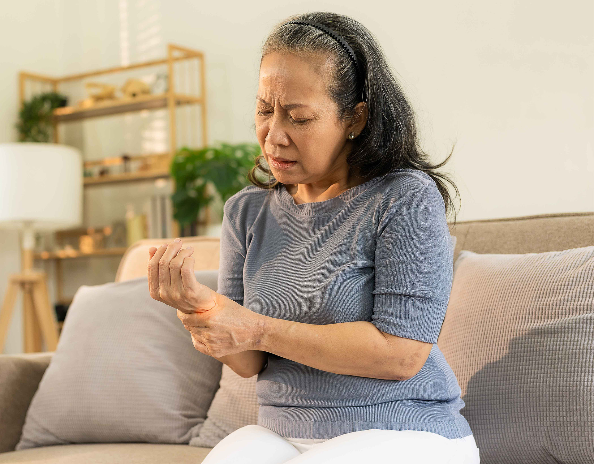 Woman with wrist pain.